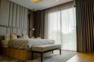 Curtain Length Guide: Float, Break, or Puddle?